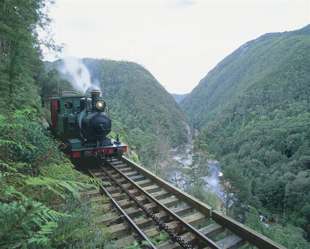Strahan Village Удобства фото